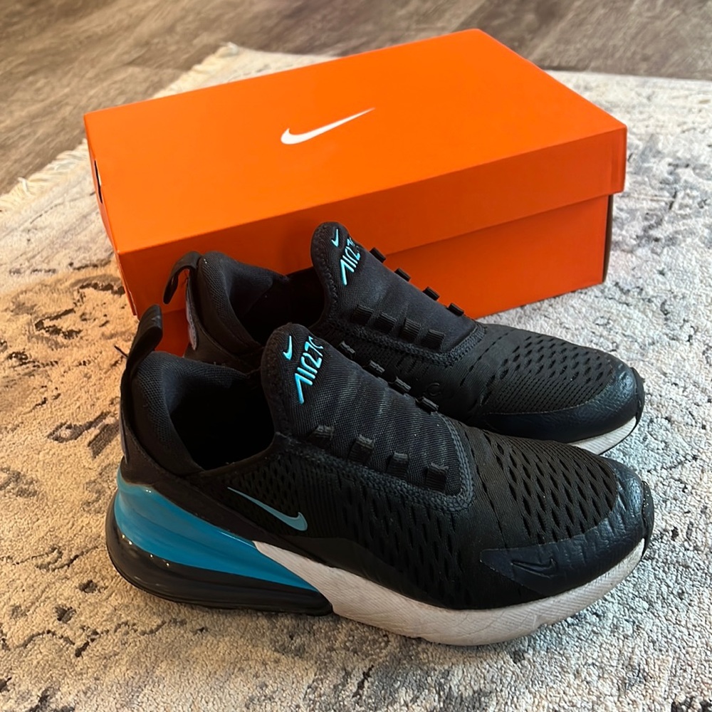 Boys size 5Y Nile Air Max shoes.